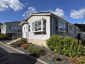 Side - click for photo gallery